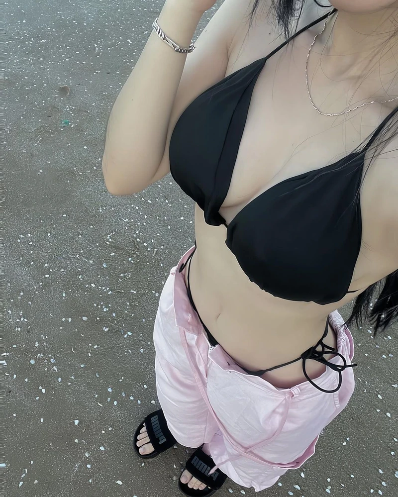 Gái xinh bikini 22