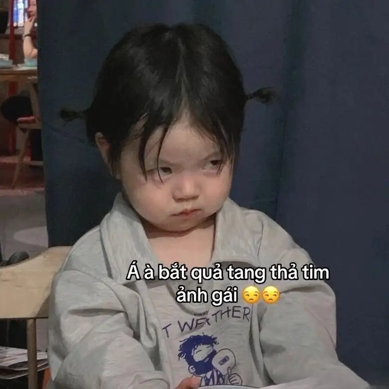 Meme cute em bé tạo nên sự dễ thương và vui nhộn