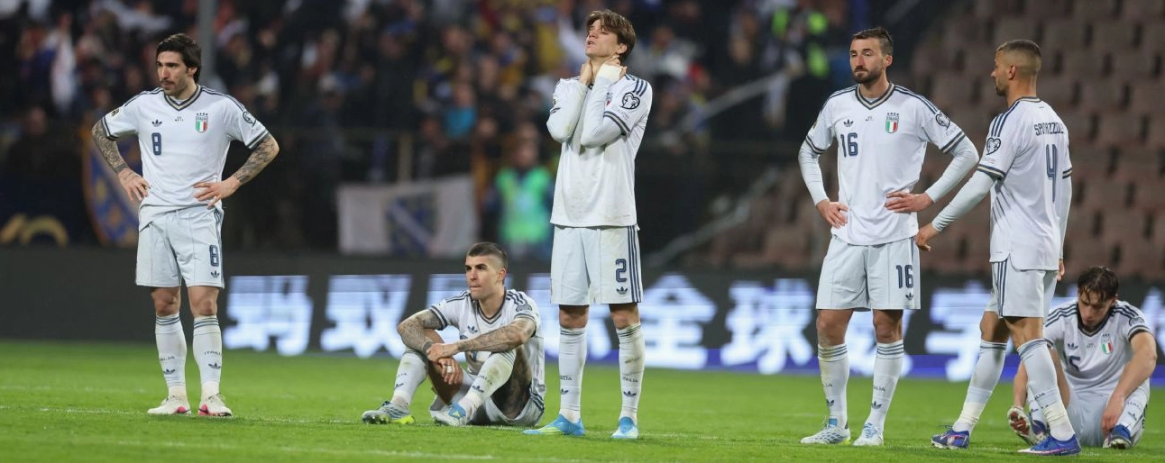 Hình ảnh cầu thủ thi đấu trên sân