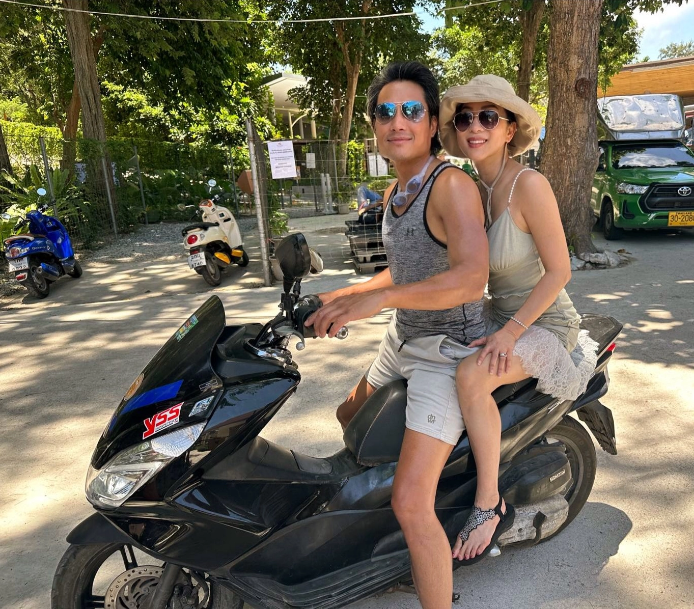 Nữ nghệ sĩ tự tin khoe vóc dáng thon gọn và phong cách thời trang ấn tượng