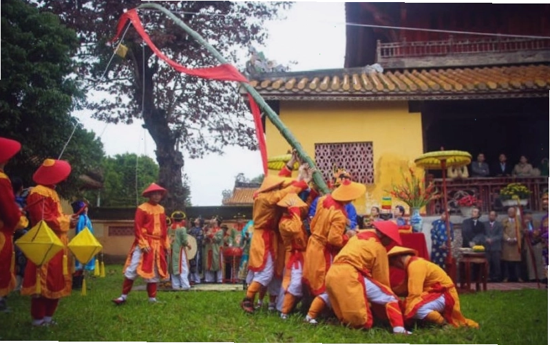 Các vật phẩm thường được treo trên cây nêu ngày Tết