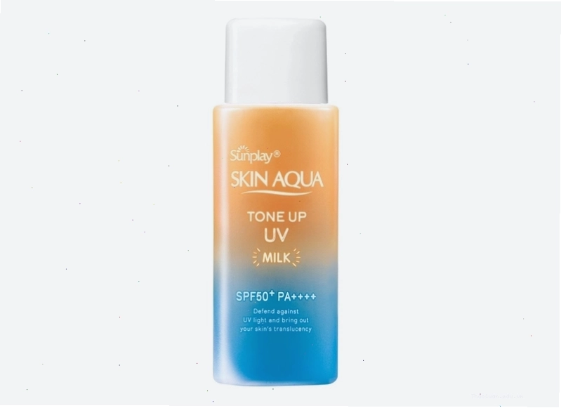 Cách thoa kem chống nắng Skin Aqua cho da dầu đúng cách