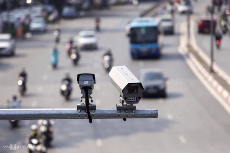 Camera phạt nguội tại Huế ghi lại hình ảnh vi phạm giao thông
