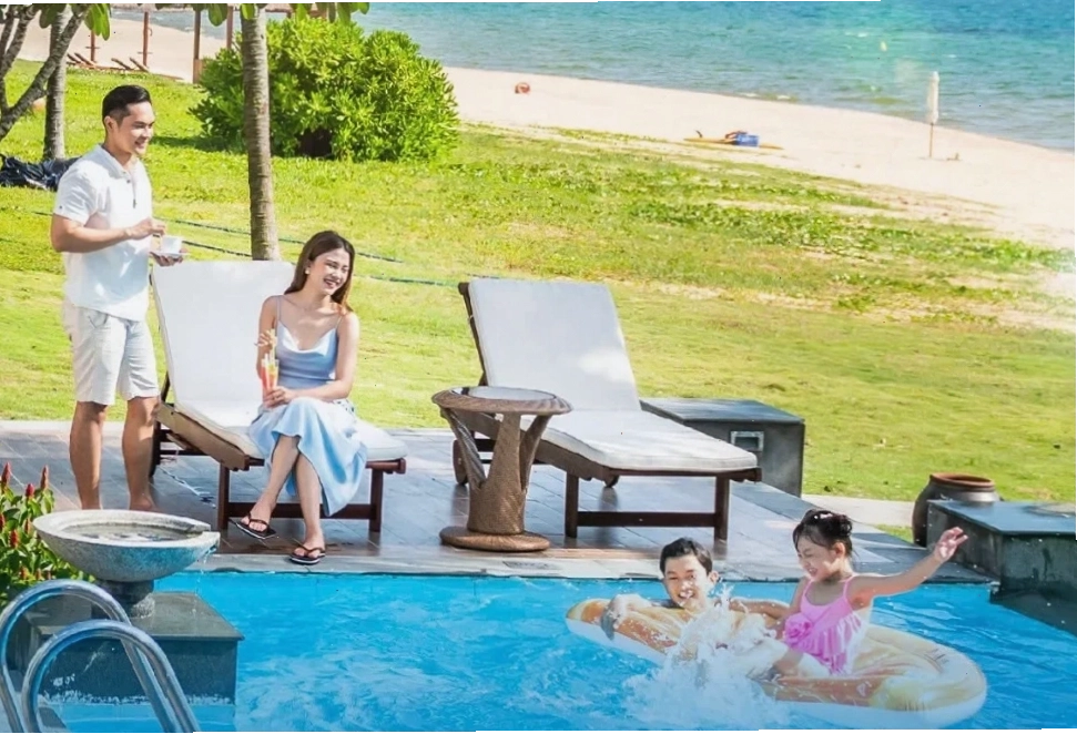 Cảnh hoàng hôn tuyệt đẹp trên biển Cô Tô
