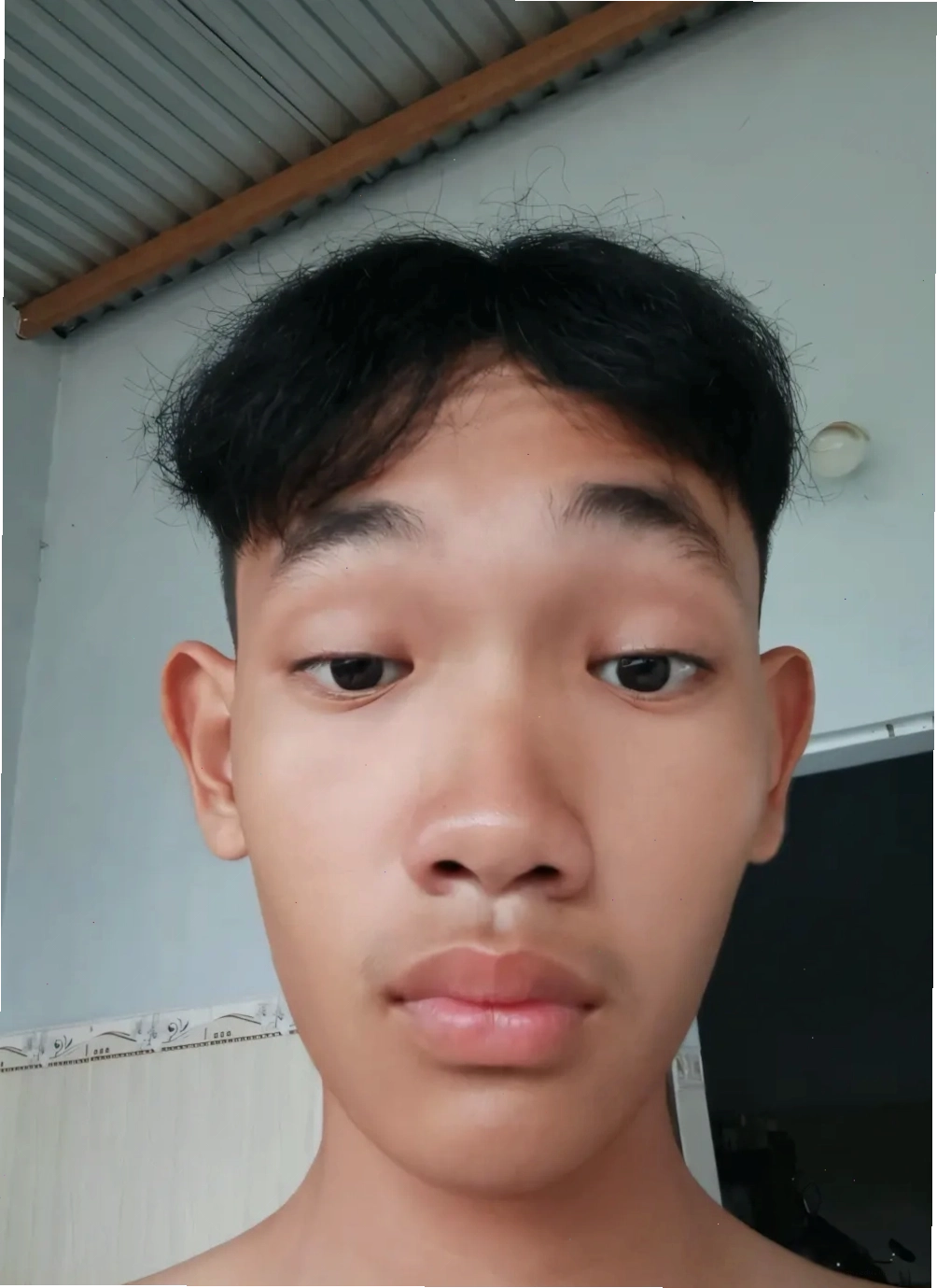Chàng trai tạo avatar troll với ảnh xấu 2 mái
