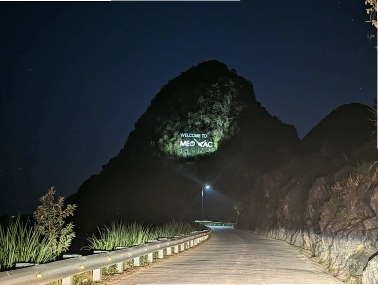 Cột cờ Lũng Cú - Điểm cực Bắc của Việt Nam