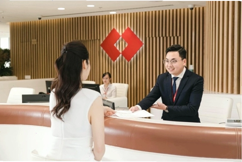 Đến ngân hàng kiểm tra điểm tín dụng thay vì tự tra cứu trên CIC