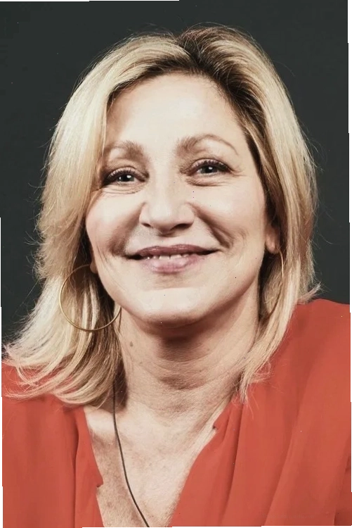 Diễn viên Edie Falco trong Avatar 2