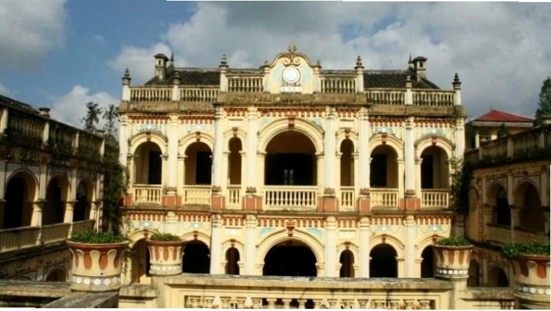 Dinh Hoàng A Tưởng Sapa