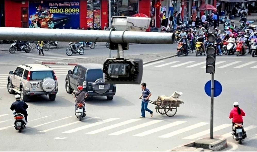 Giao diện chính của ứng dụng tra cứu phạt nguội trên điện thoại thông minh