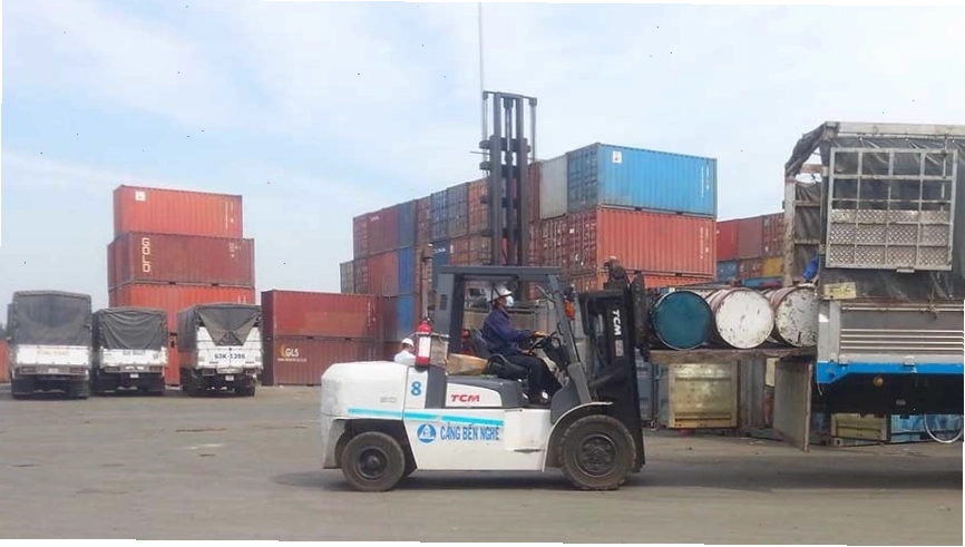 Gửi hàng bằng đường biển dành cho những hàng thể tích lớn bằng container