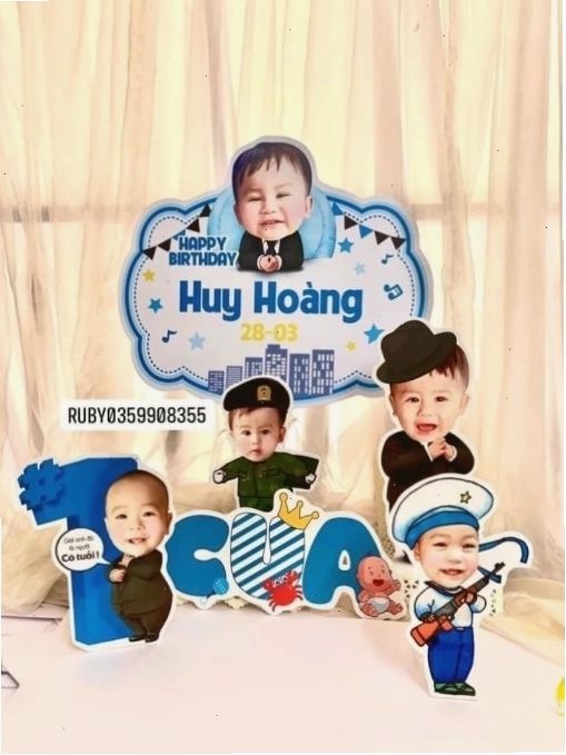 Hình ảnh chibi bé trai mặc áo thun in hình ngộ nghĩnh