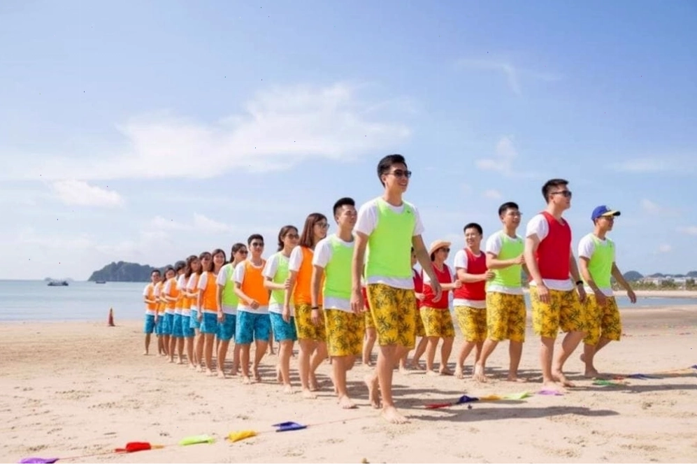 Hoạt động team building tại bãi C Sầm Sơn