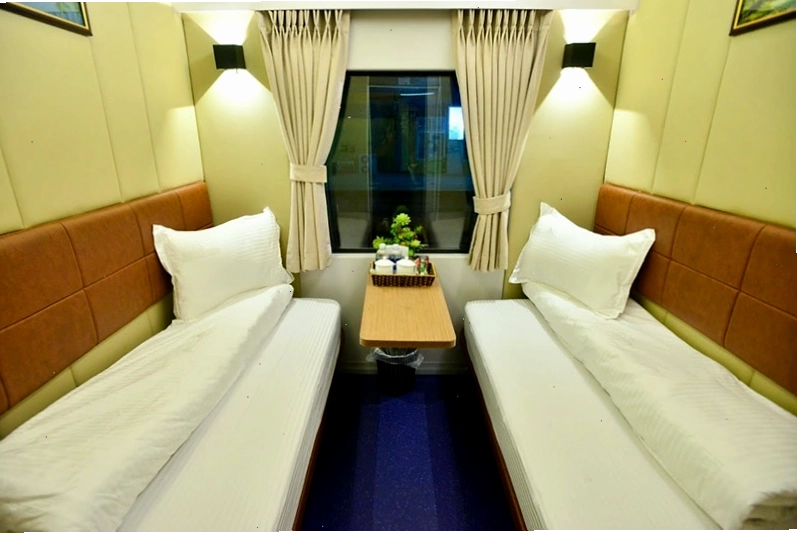 Khoang tàu 2 giường nằm giá cao
