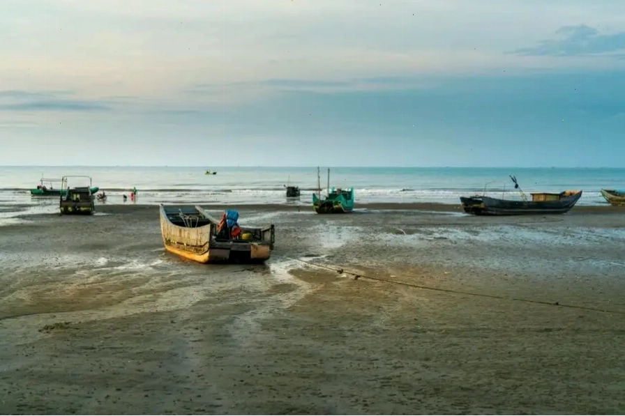 Khung cảnh yên bình tại biển Trà Cổ