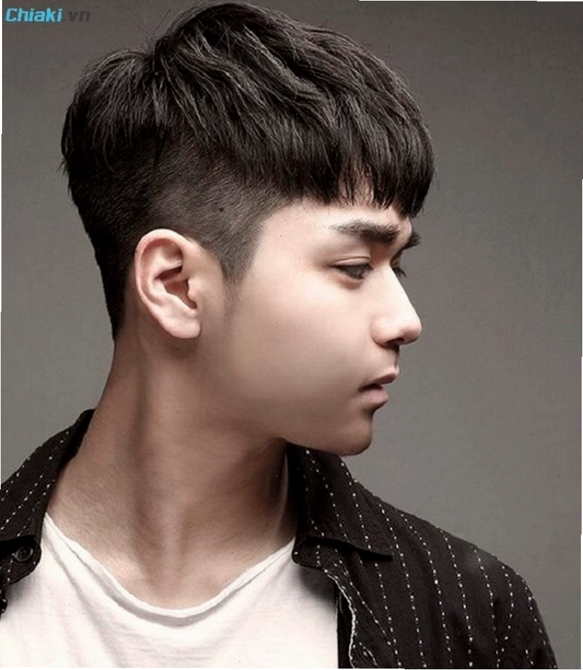 Kiểu tóc Mohican nam ngắn với phần fade tinh tế