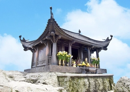 Kinh Nghiệm Đi Yên Tử 1 Ngày: Cẩm Nang Toàn Diện Từ A đến Z