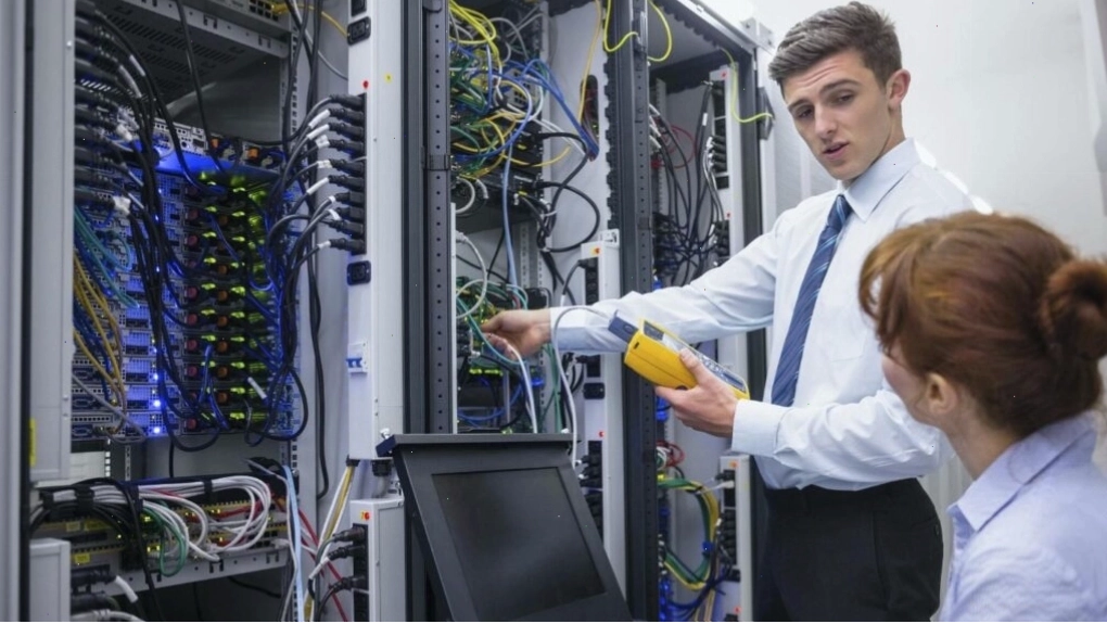 Kỹ sư quản trị mạng đóng vai trò quan trọng trong việc vận hành hệ thống mạng