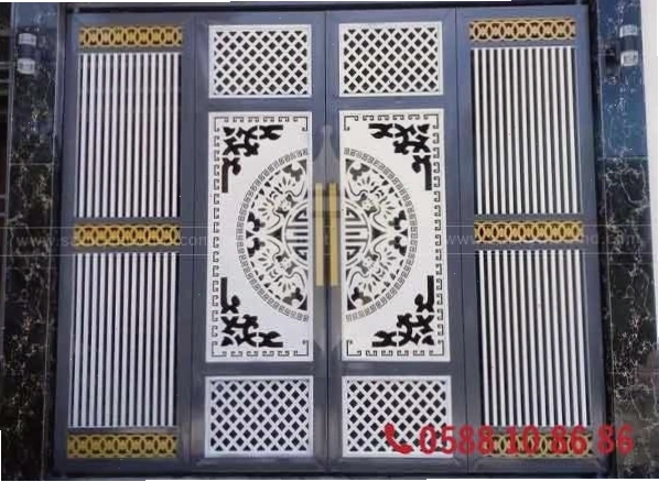 Mẫu cổng sắt 4 cánh CNC với họa tiết phong thủy độc đáo