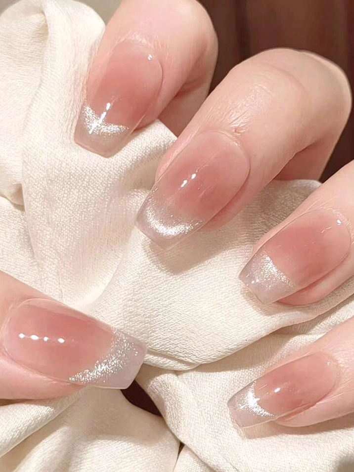 Mẫu Nail Ombre Đơn Giản: Xu Hướng Làm Đẹp 2026
