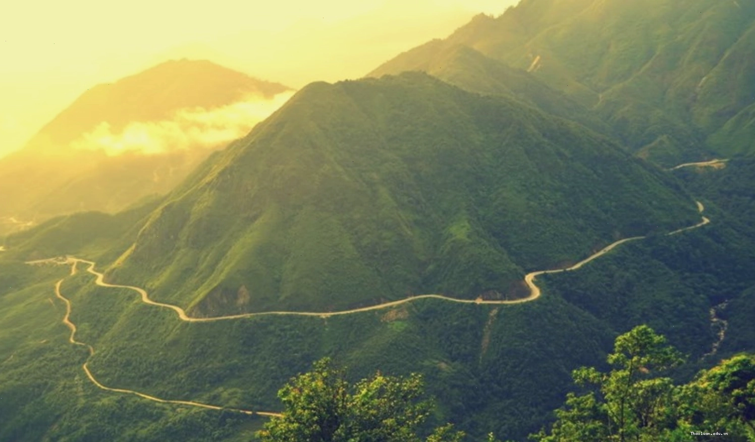 Ngọn núi độc đáo, sừng sững giữa không gian bao la