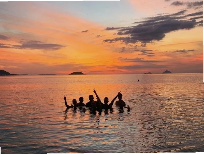 Nhà hàng view biển Nha Trang lãng mạn về đêm