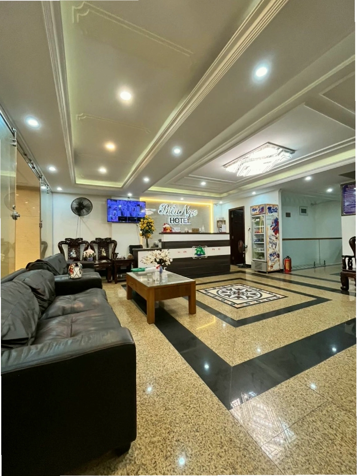 Phòng tắm sạch sẽ và tiện nghi tại Khách sạn Biển Ngọc