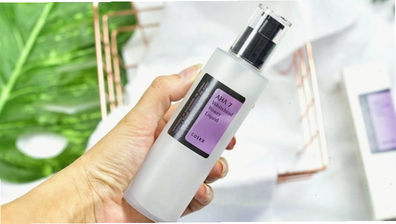 Sản phẩm Cosrx AHA 7% Whitehead Power Liquid dạng dung dịch lỏng