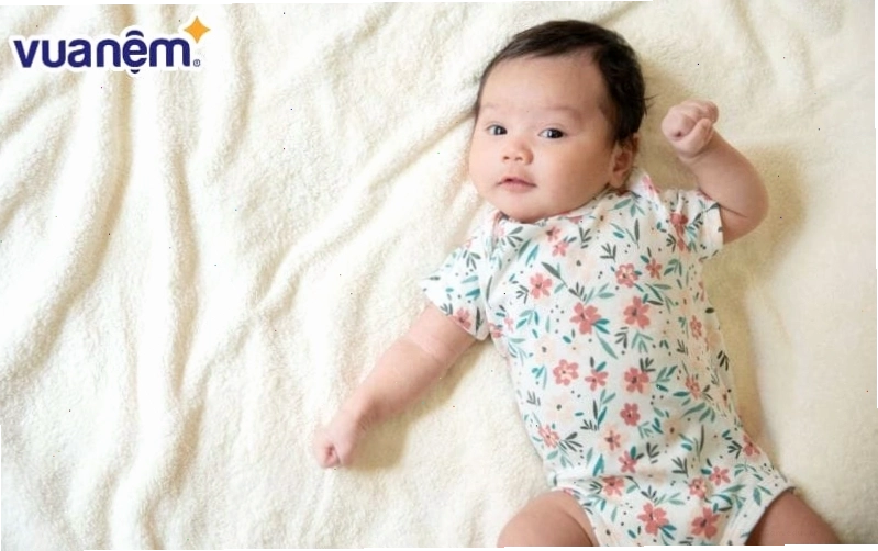 Tên Ngọc cho bé trai như Bá Ngọc, Bảo Ngọc, Tuấn Ngọc