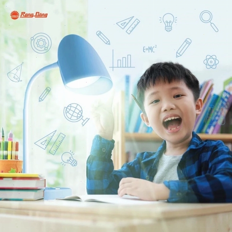 Tiêu chí quan trọng chọn đèn bàn học chống cận thị cho trẻ em