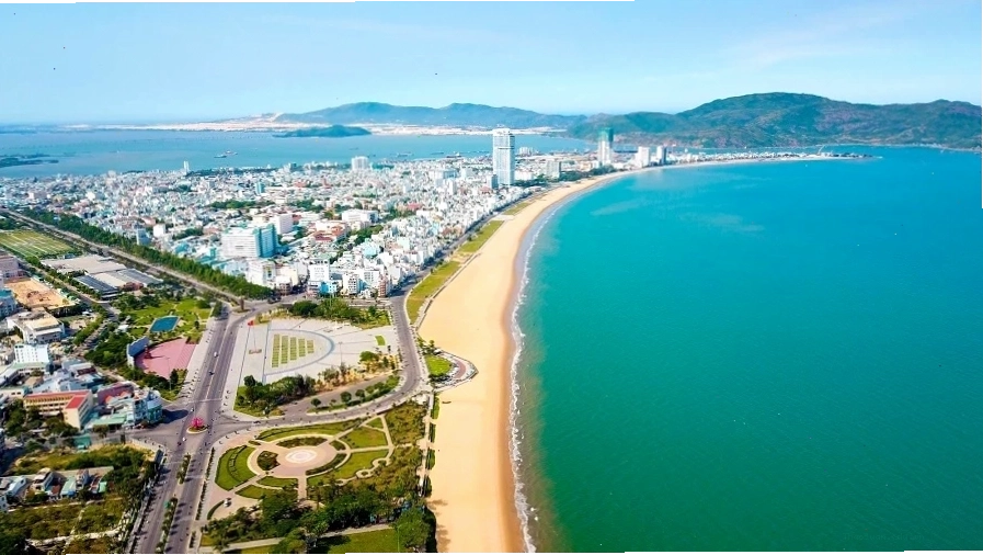 Toàn cảnh thành phố biển Quy Nhơn tuyệt đẹp từ trên cao