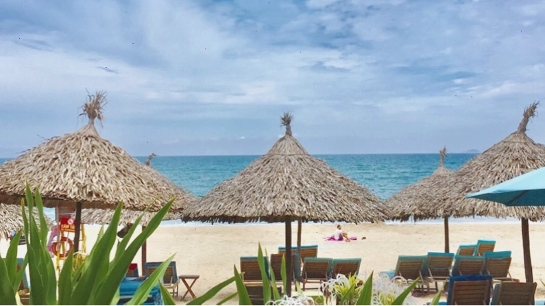 Tổng quan vẻ đẹp yên bình của biển An Bàng