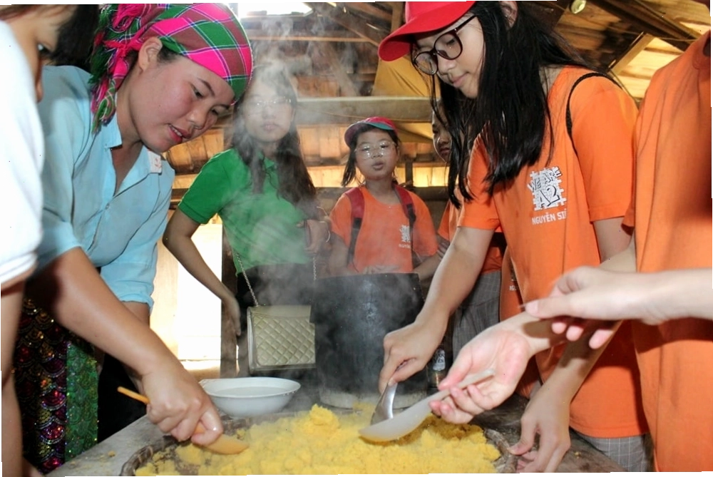 Trải nghiệm làm ẩm thực truyền thống của các dân tộc Việt Nam