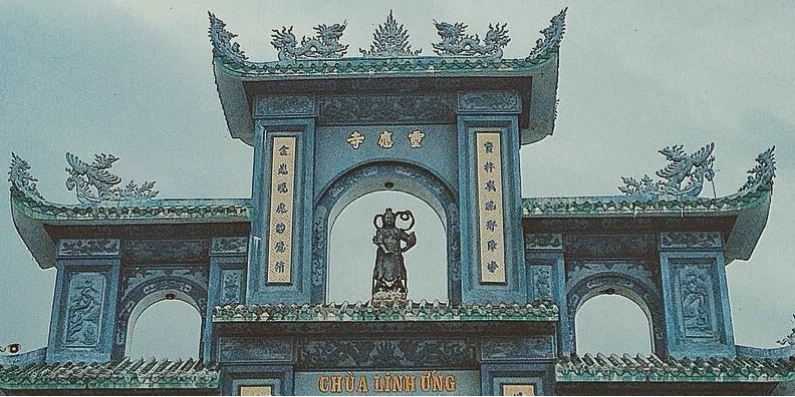 Tượng Phật Quan Âm tại Chùa Linh Ứng Sơn Trà