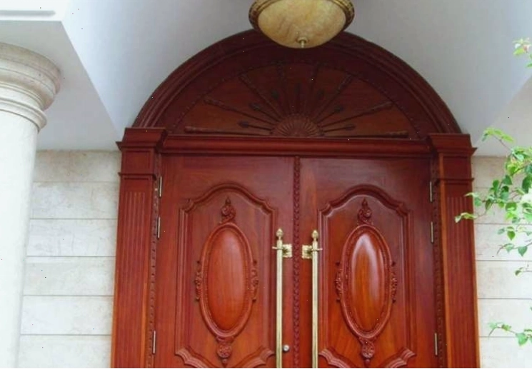 Tường và cửa nhà kiên cố, vững vàng là dấu hiệu nhà có phong thủy tốt