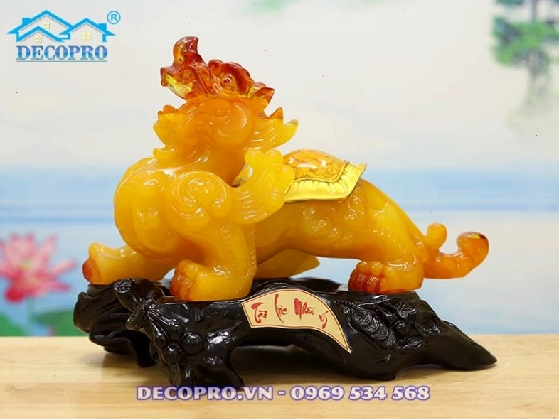 Tỳ hưu phong thủy ngồi trên đống vàng