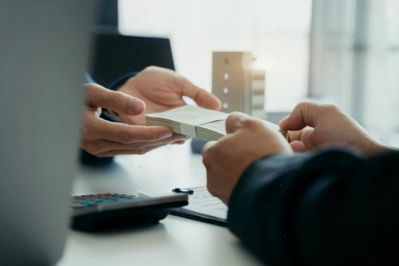 Vay tín chấp là hình thức cho vay không cần tài sản đảm bảo, dựa trên uy tín cá nhân