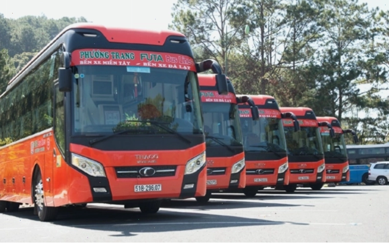 Xe Phương Trang đang lăn bánh