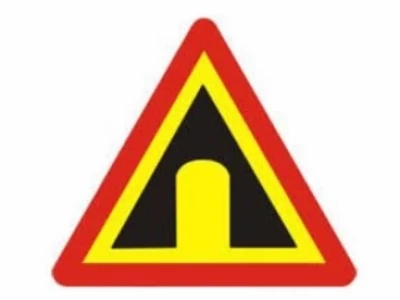 Biển báo cửa chui và những điều cần biết cho người tham gia giao thông