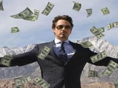 Meme Đưa Tiền: Khi Ví Rỗng Vẫn Tươi Cười