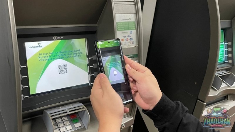 Hướng dẫn chi tiết cách rút tiền ATM bằng mã QR