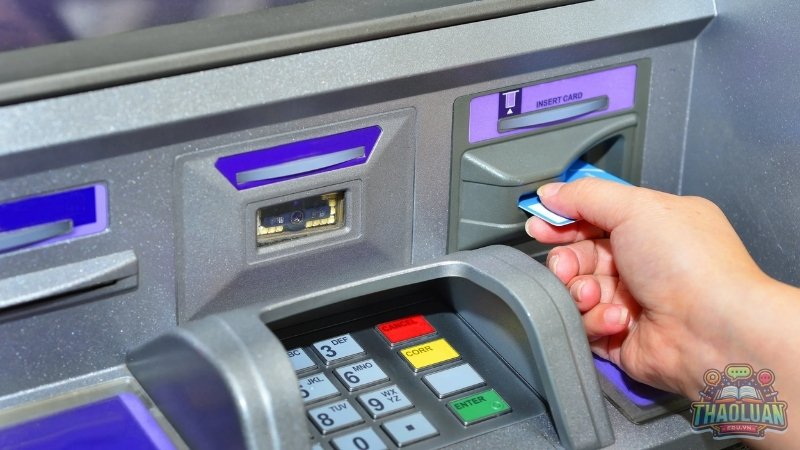 Mẹo để hạn chế mất phí rút tiền ATM hiệu quả 