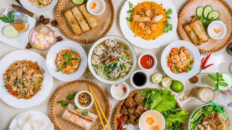 Thưởng thức ẩm thực khu du lịch Suối Mơ 1