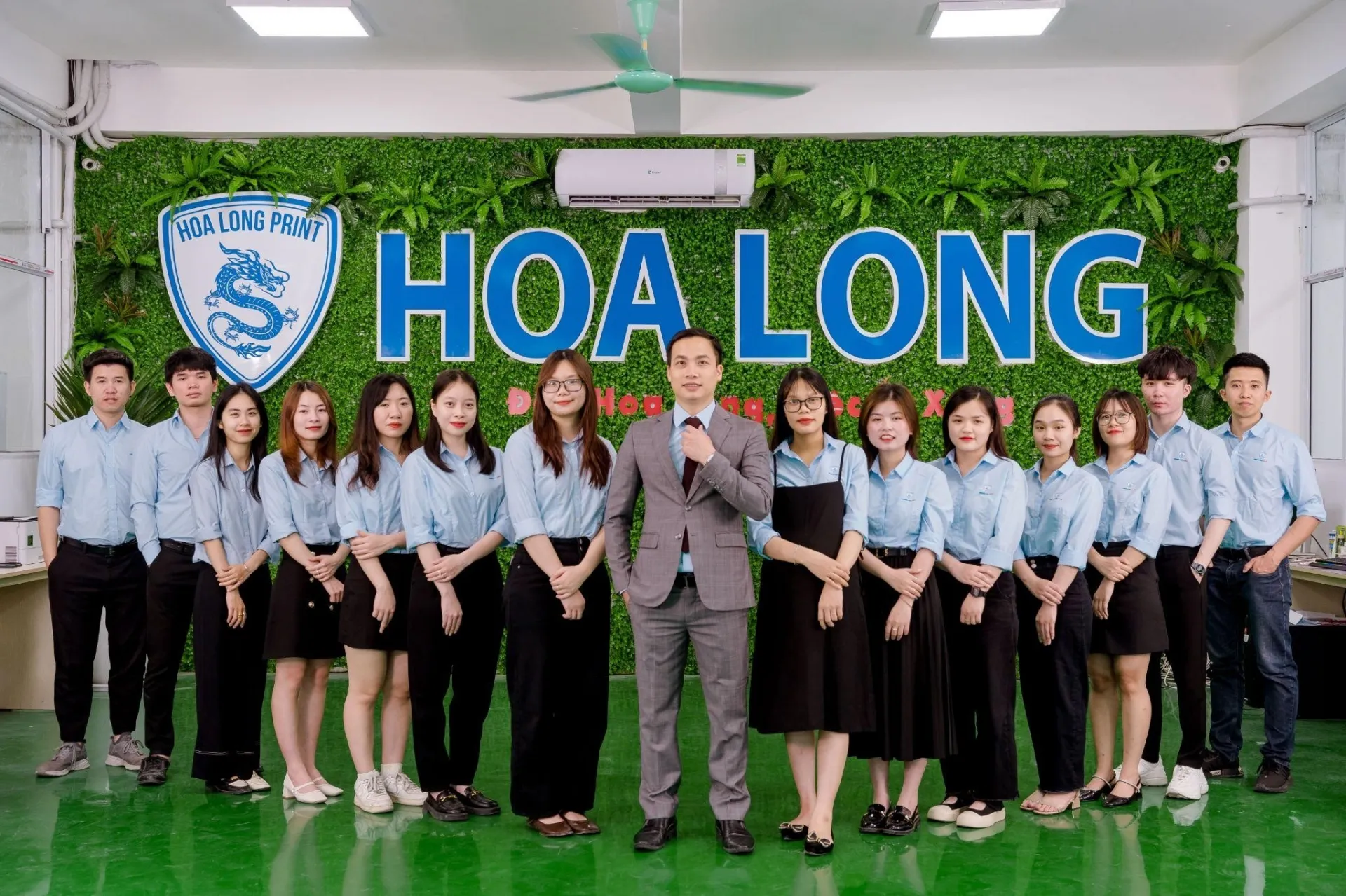 In túi quà Tết Hoa Long - Sang trọng, nâng tầm giá trị món quà
